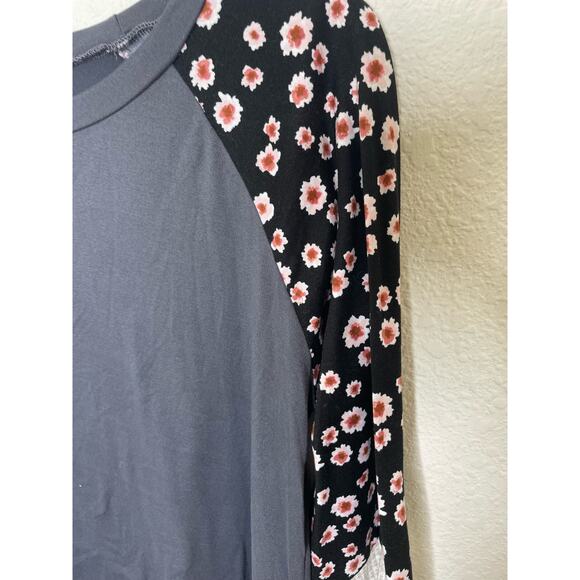 Haptics Boutique Flare Sleeve Boho Shirt womens size small - Picture 2 of 5